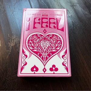 (G)I-DLE I Feel Target Exclusive CD
Mini Album + Mini Photo Book + 1
Photo Card